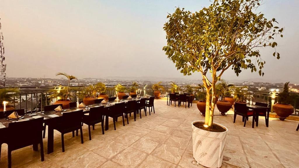 Phoenicia Suites Wupa Экстерьер фото